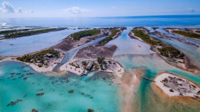 Hotels in Tuamotus Islands